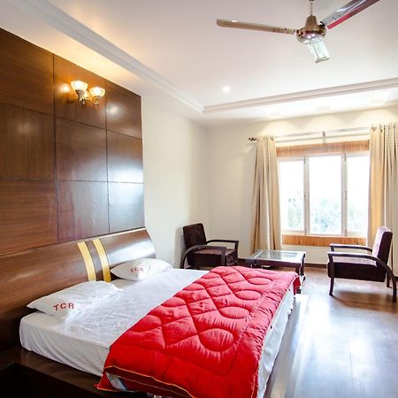 เตหริ คลับ แอนด์ รีสอร์ต Hotel Chamba  ภายนอก รูปภาพ