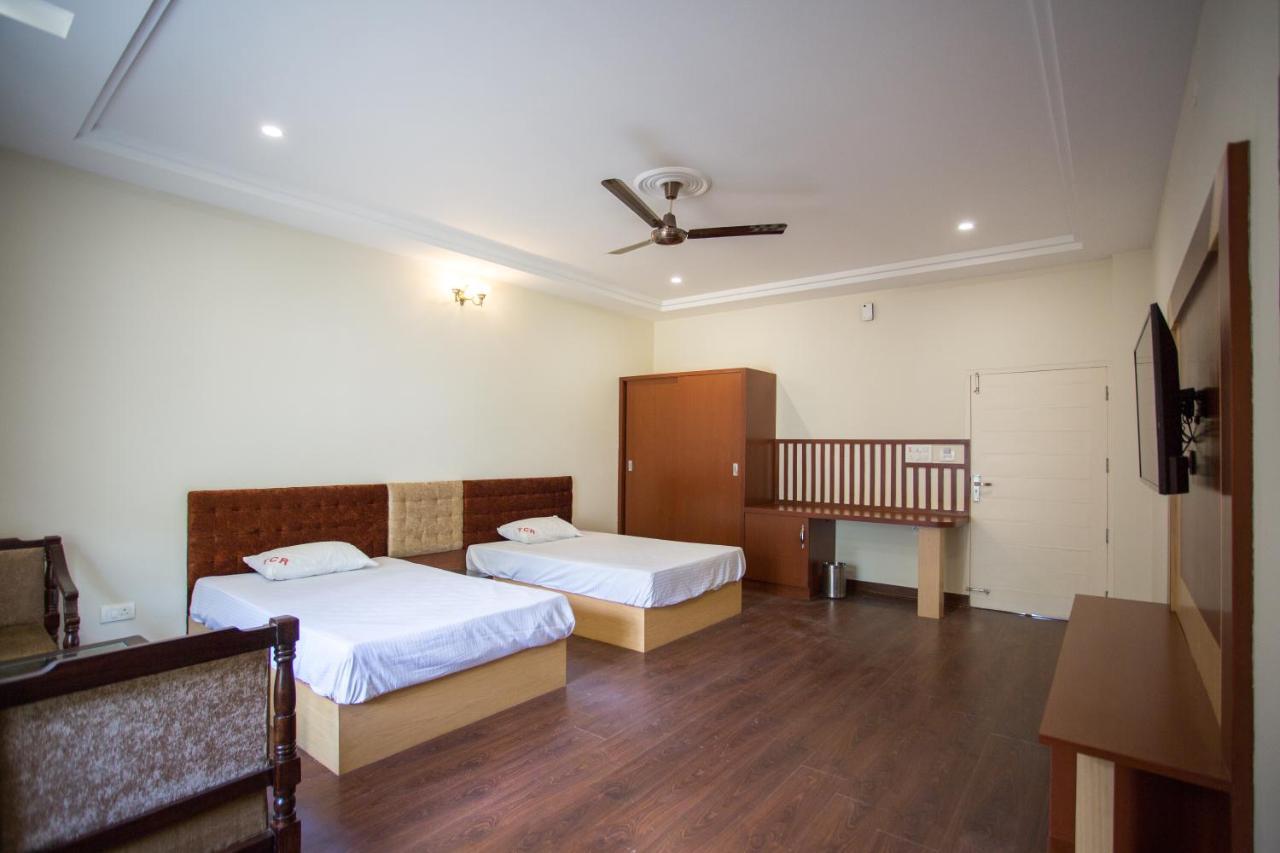 เตหริ คลับ แอนด์ รีสอร์ต Hotel Chamba  ภายนอก รูปภาพ